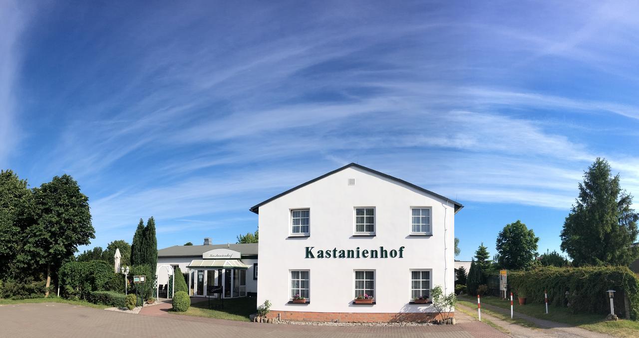 Kastanienhof Hotel garni Zinnowitz Exteriör bild